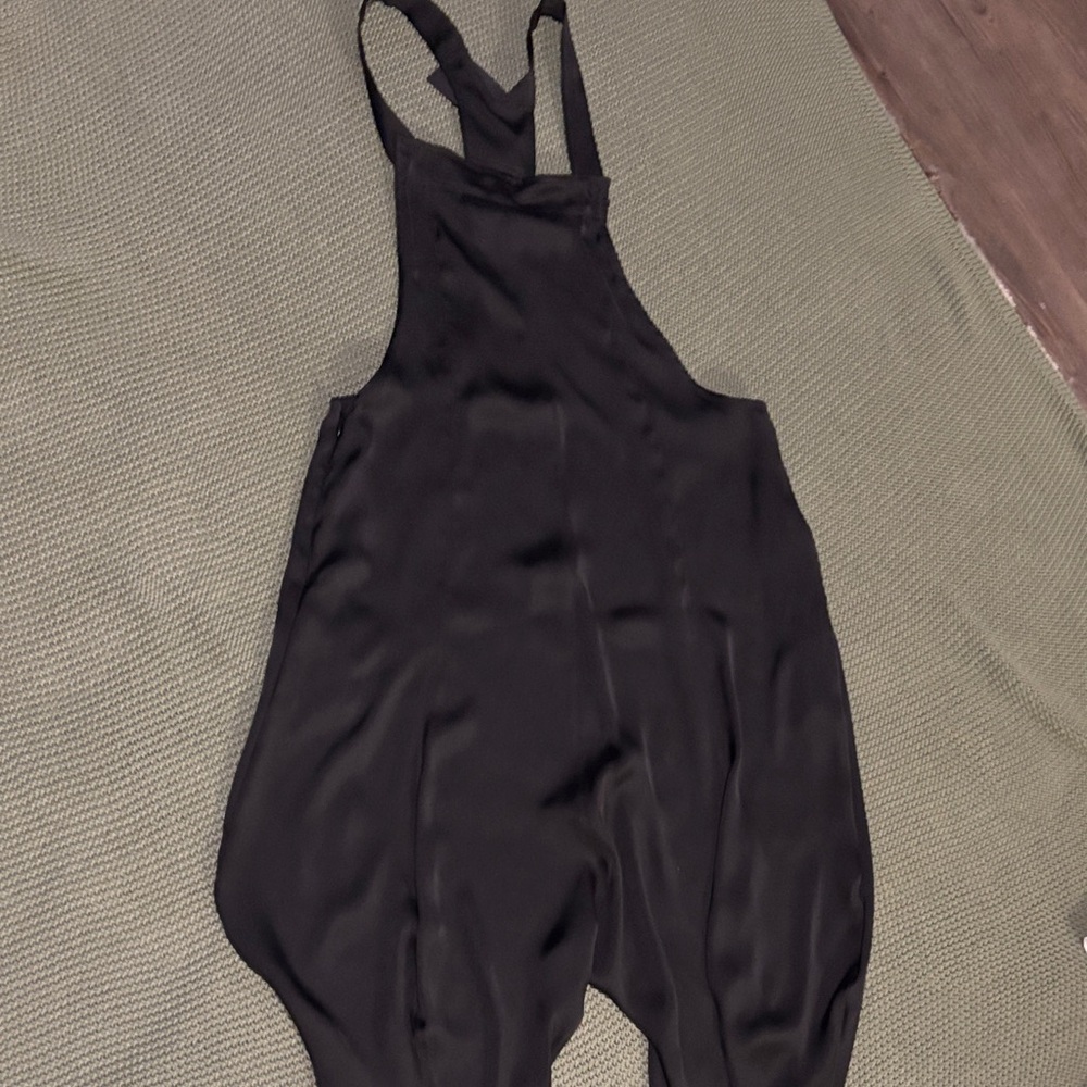 Chic Black Sleeveless Jumpsuit
